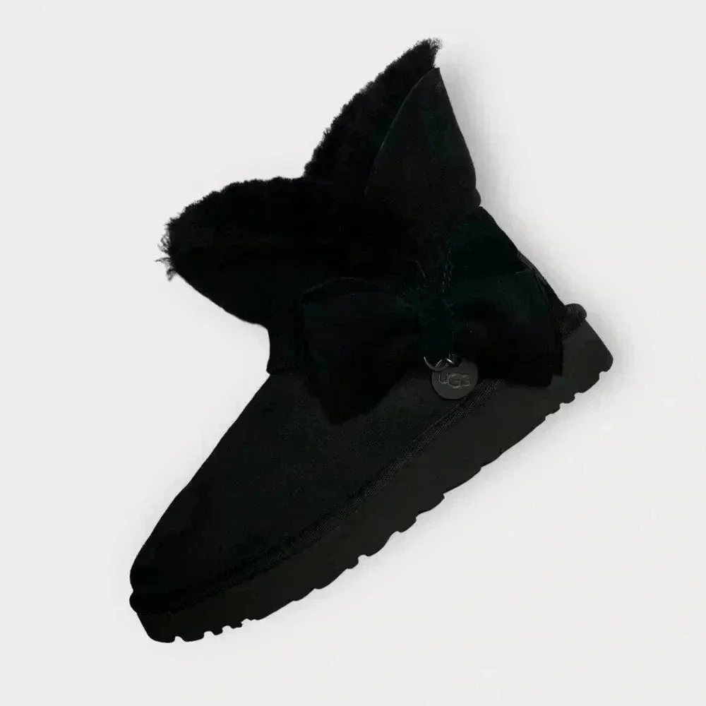 UGG Womens Black Classic‎ Suede Mini Bow Boots Sz 6